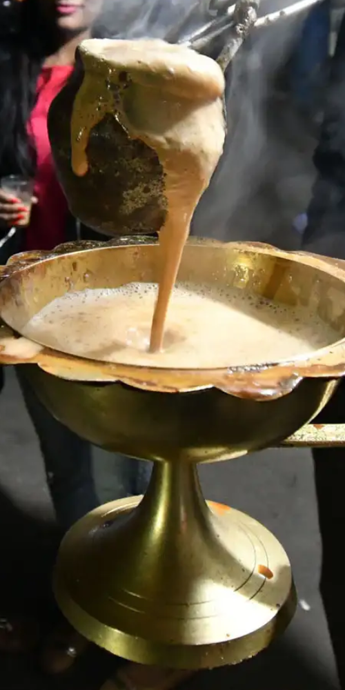 Best tandoori chai in Indore served in an earthen kulhad at a cozy Vijay Nagar cafe.